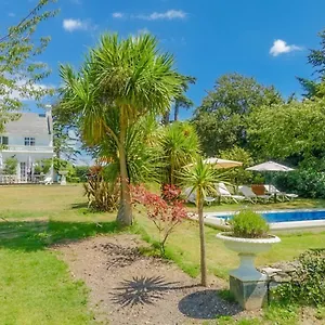 Bed & Breakfast Cedar House Boutique *****